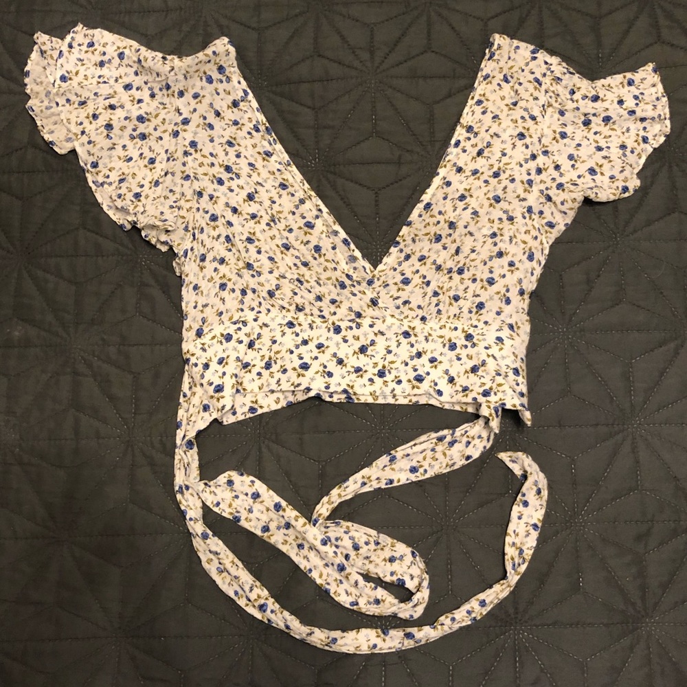 Forever 21 Tie Back Crop Top